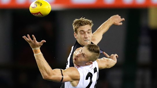 New Saint Shaun McKernan takes on Carlton’s Oscar McDonald at Marvel Stadium on March 4 last week.