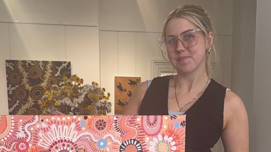 Alisha Fagan, quien recurrió al arte como forma de rehabilitación durante su estancia en prisión.