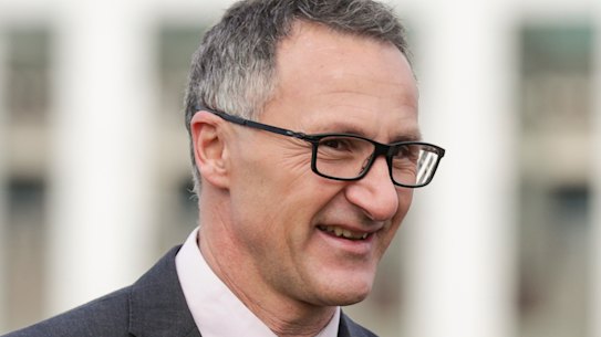 'Really doesn't cut it': Pressure mounts on Turnbull government to reveal NEG modelling