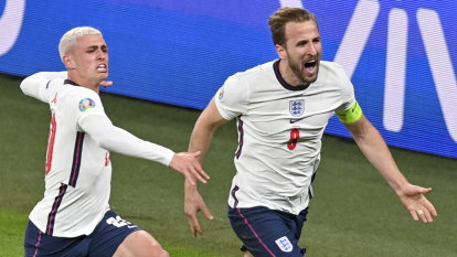 England come from behind against Denmark, will face Italy in Euro final