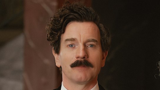 Ewan McGregor as Count Rostov and Mary Elizabeth Winstead as Anna Urbanova in A Gentleman in Moscow.