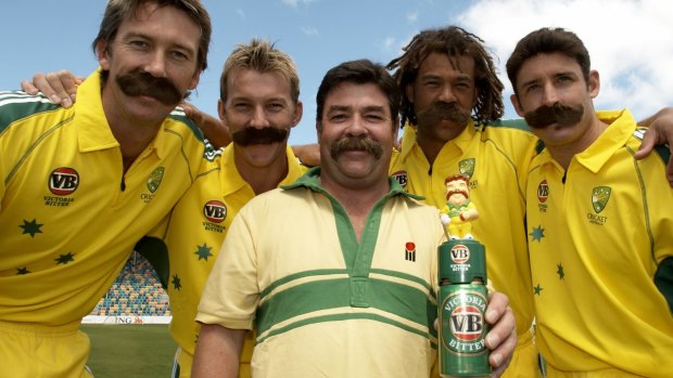 Members of the VB-sponsored Australian cricket team with beer ambassador David Boon.