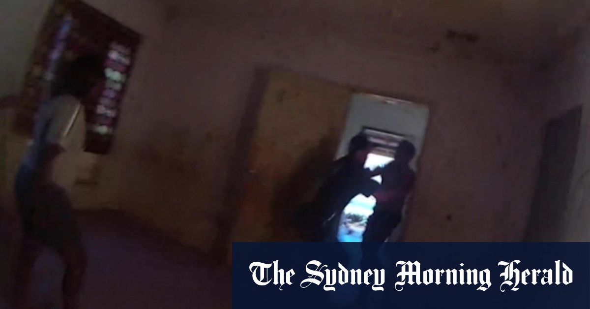 'Somebody shouldn't run at police with an axe': Video of key moments before Qld shooting - Vimarsana News