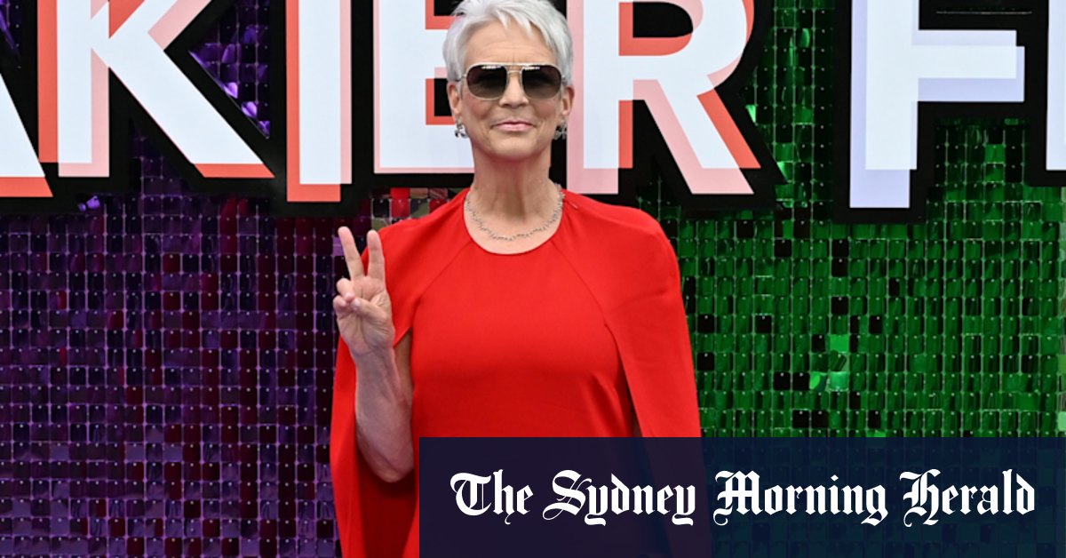 The red carpet-approved accessory that’s not just for superheroes