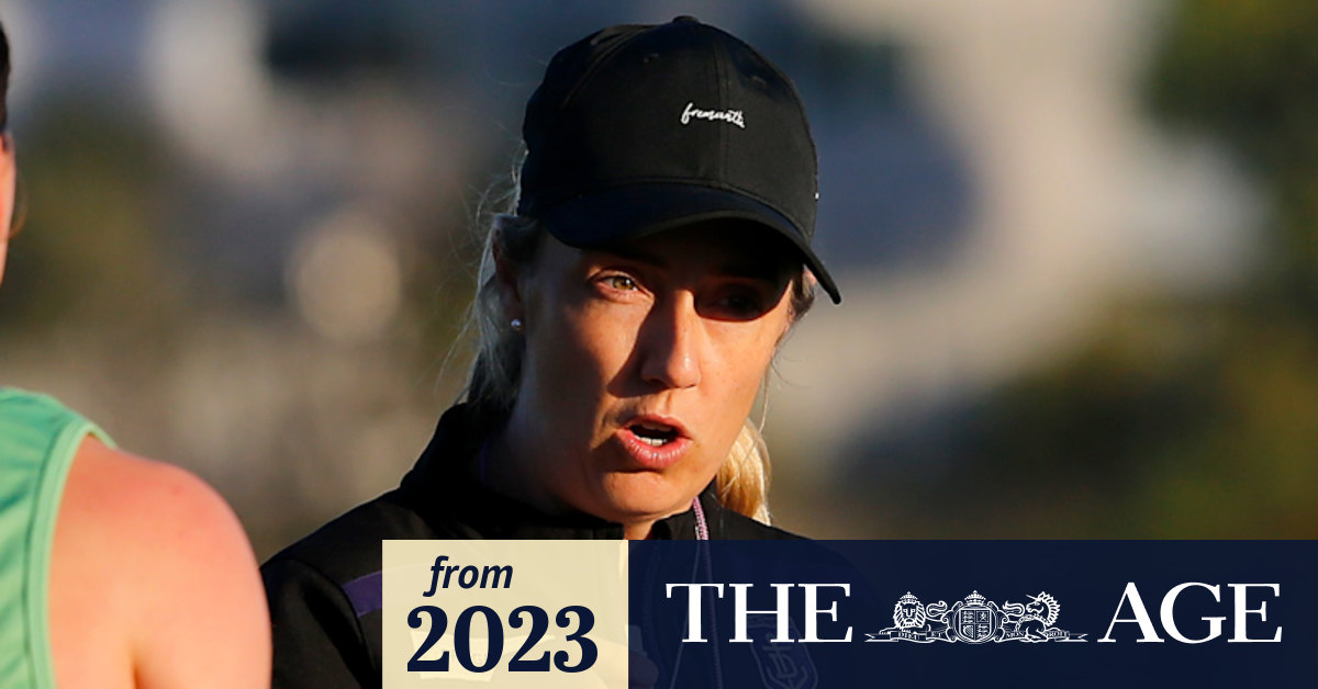 Fremantle Dockers appoint Lisa Webb as new AFLW coach