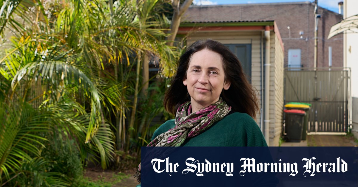 Melissa moved into a share house in her 50s. More people are doing the same