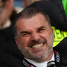 Ange Postecoglou lifts the Scottish League Cup.