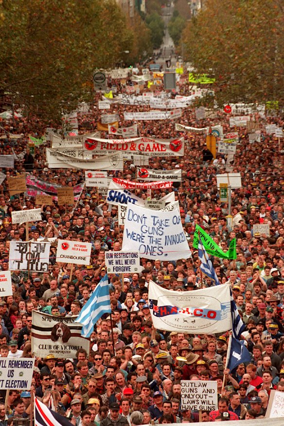 A pro-gun rally in Melbourne during Howard’s 1996 reforms. 
