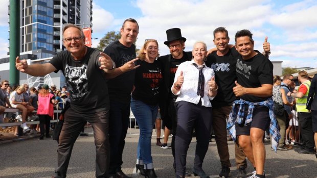 Mark McGowan had the honour of officially kicking the event off atop the Canning Highway footbridge. 