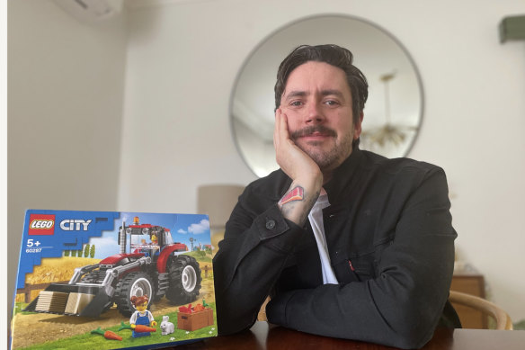 Garry Williams invests his own money in start-ups and works for Tractor Ventures, a company that backs tech start-ups and maturing tech companies.