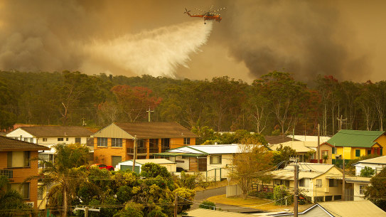 The government has resisted the idea of a national water-bombing fleet for years in an argument over federal and state responsibilities.