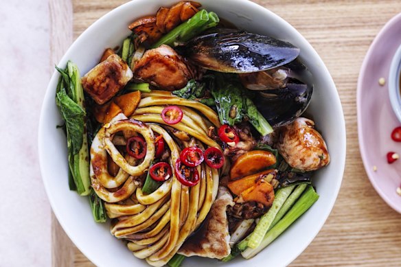 Easy seafood noodles.