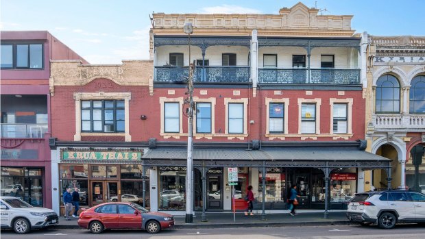A three-storey Victorian-era complex of shops and apartments at 37-43 Bridge Road fetched $5.39 million at auction