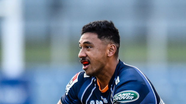 Irae Simone has re-signed with the Brumbies.