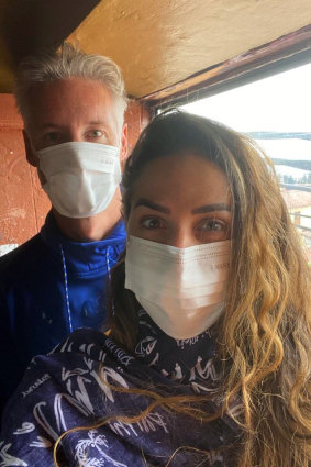 Thais Duarte and John Meredith are stuck in Cuzco, Peru, and hope to continue their trip to New Zealand to start a new life together. 