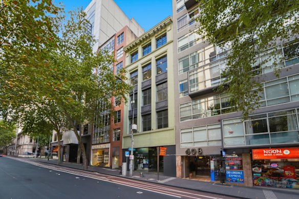 410 Lonsdale Street.
