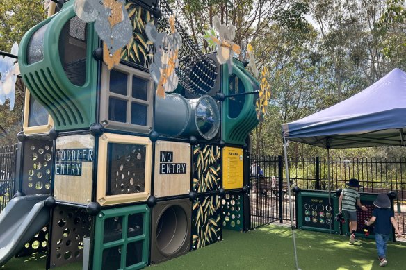 Koala Tavern in Capalaba has an enclosed playground in the beer garden that can be viewed from the indoor bistro as well.