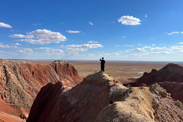 The red clay clifftops of Dahongshan in Inner Mongolia are popular with China’s stargazers. 
