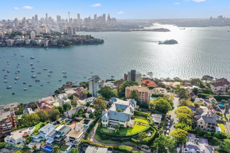 Downturn? What downturn? Rich get richer from soaring trophy home values