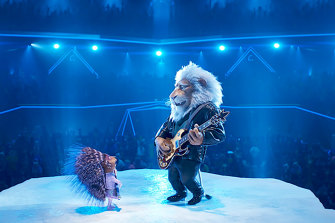 Ash the porcupine (voiced by Scarlett Johansson) and Clay Calloway the lion (Bono) in Sing 2.