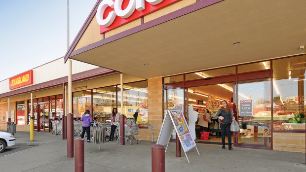 Wesfarmers has sold a 4.9 per cent stake in supermarket giant Coles.