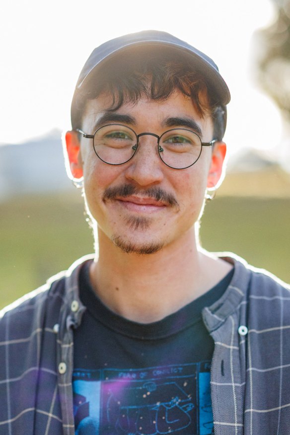 Author Lee Lai
