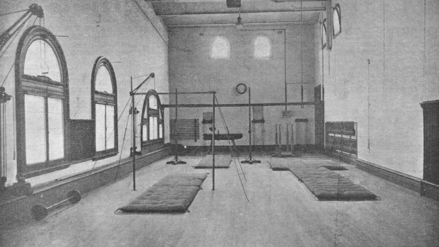The gymnasium in 1910, when the station's recreational spaces were opened.