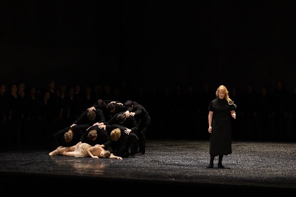 Mezzo soprano Cassandra Seidemann and the Queensland Ballet.