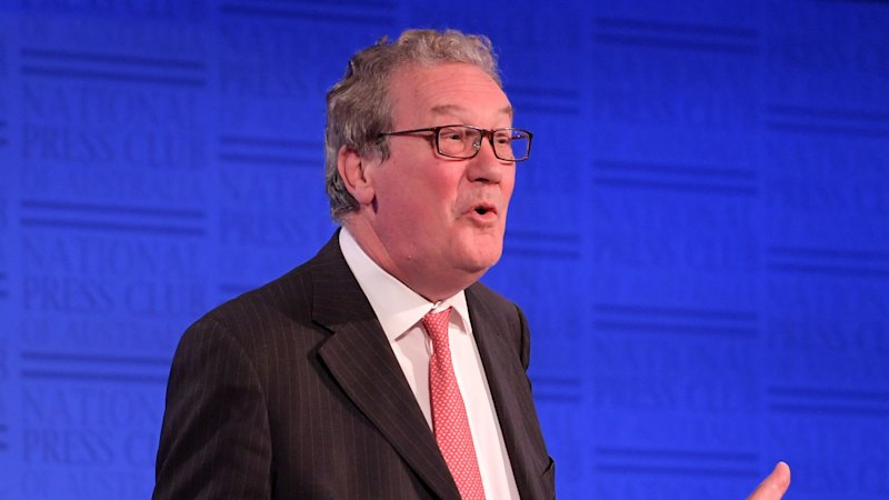 Alexander Downer’s makeover hairdo creates waves
