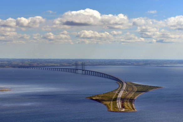 Øresund Bridge, which links Sweden and Denmark.