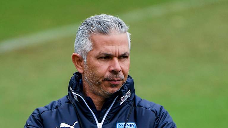 Few changes: Steve Corica will stick by game plan for Brisbane Roar match.