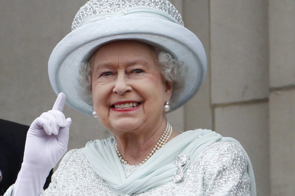 Queen Elizabeth II wore the Cullinan brooch on the balcony for the Diamond Jubilee in 2012.