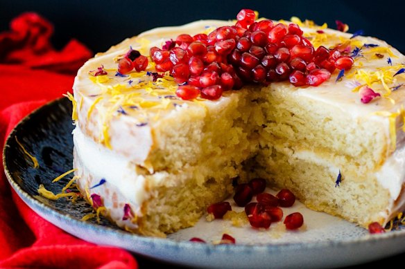 Vegan vanilla sponge cake.