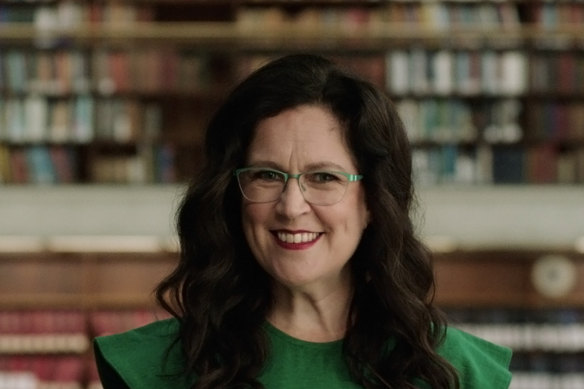 Annabel Crabb presents this timely documentary series that examines Australia’s parliamentary system from a female perspective.