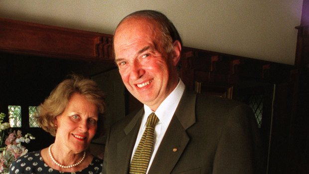 Former Victorian governor Sir James Gobbo dies aged 90
