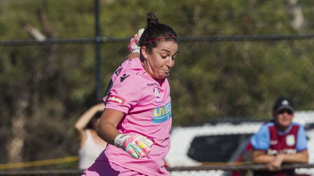 Canberra United recruit Melissa Maizels wants to follow in Lydia Williams' footsteps.