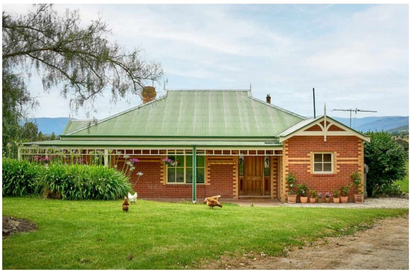 There is also a newer, three-bedoom house.