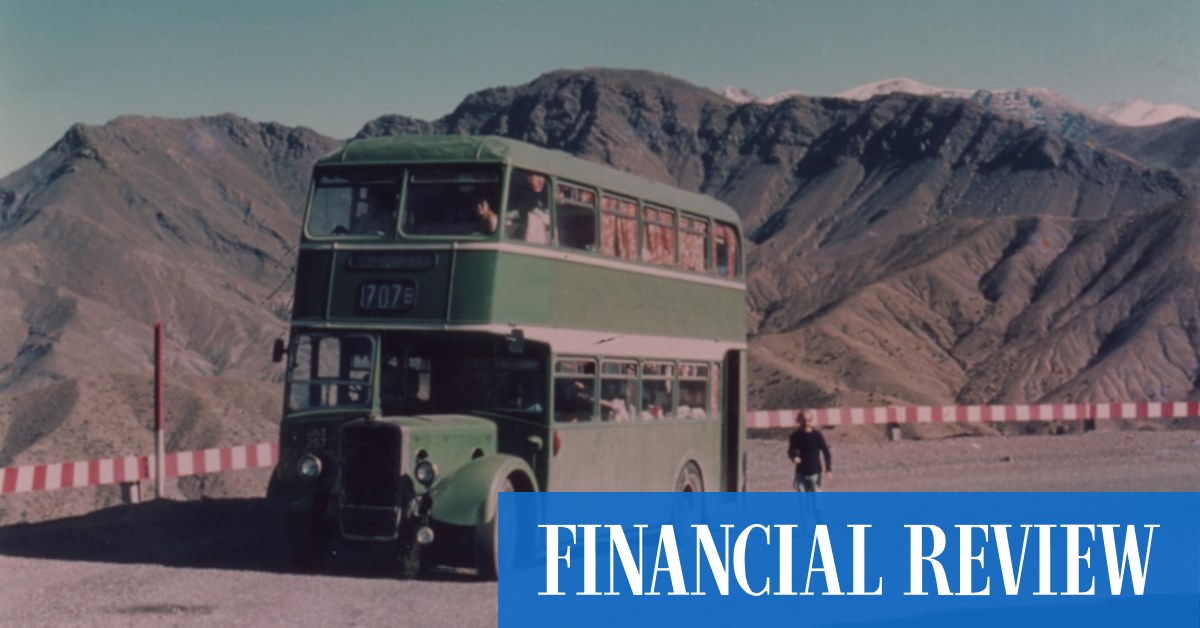Top Deck tour company owned by Flight Centre and founded by Graham 'Skroo' Turner turns 50. Here's its crazy story, told in a new film - Vimarsana News
