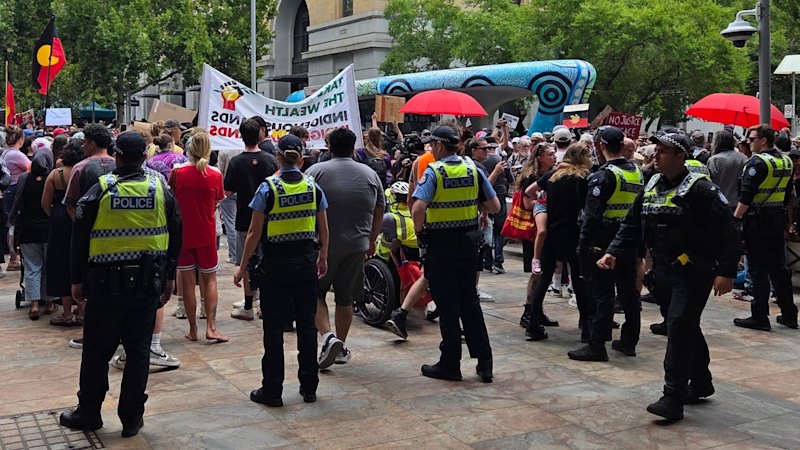 WA Police defend response to Invasion Day bomb threat