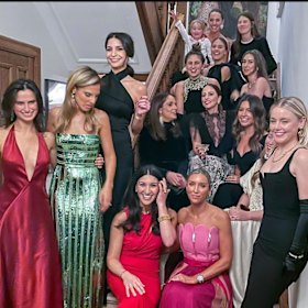 Sydney’s glamour-set pose ahead of Gold Dinner. 