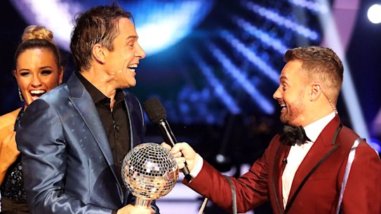 Samuel Johnson wins Dancing with the Stars.