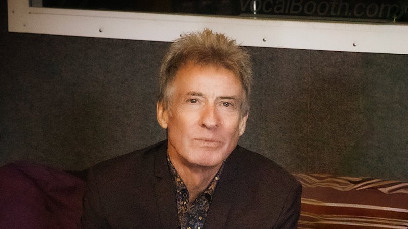 Midnight Oil drummer Rob Hirst dies after cancer battle