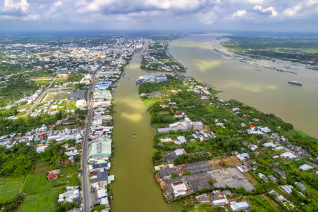Cruising the Mekong.