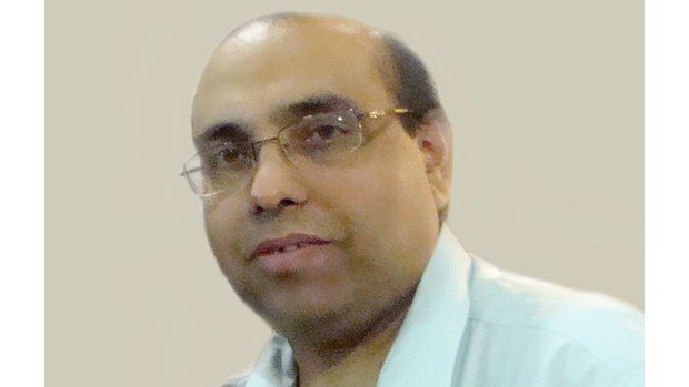 Australian citizen Sunil Khanna died from COVID-19 in India.