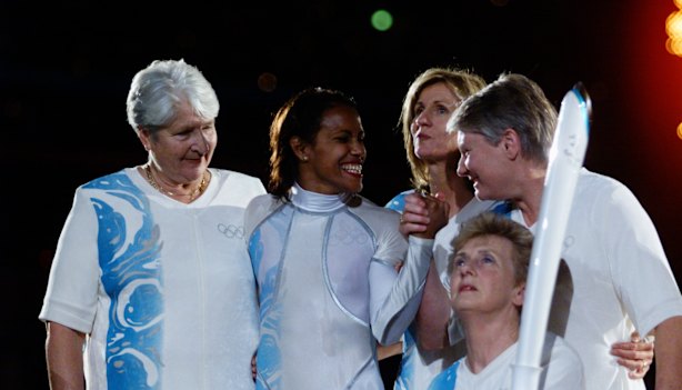 Freeman with fellow torch bearers Dawn Fraser, Debbie Flintoff-King, Raelene Boyle and Betty Cuthbert.