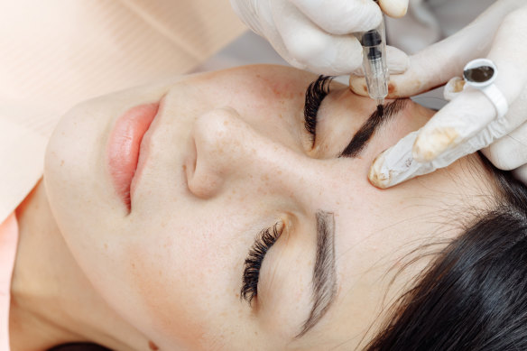 Stephanie Darling: After the treatment, my brows look natural and have a nice full shape.