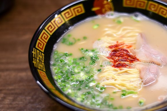 Ramen em Tóquio: um prato cheio de delícias.