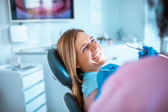 LED teeth-whitening: does it work?