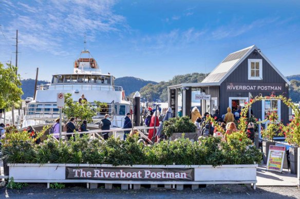 Experience the beauty of the Hawkesbury on this three-hour River Boat Postman Cruise.