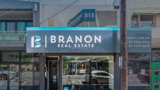An investor has paid $745,000 on a 5.4 per cent yield for a strata shop at 515 Hampton Street.